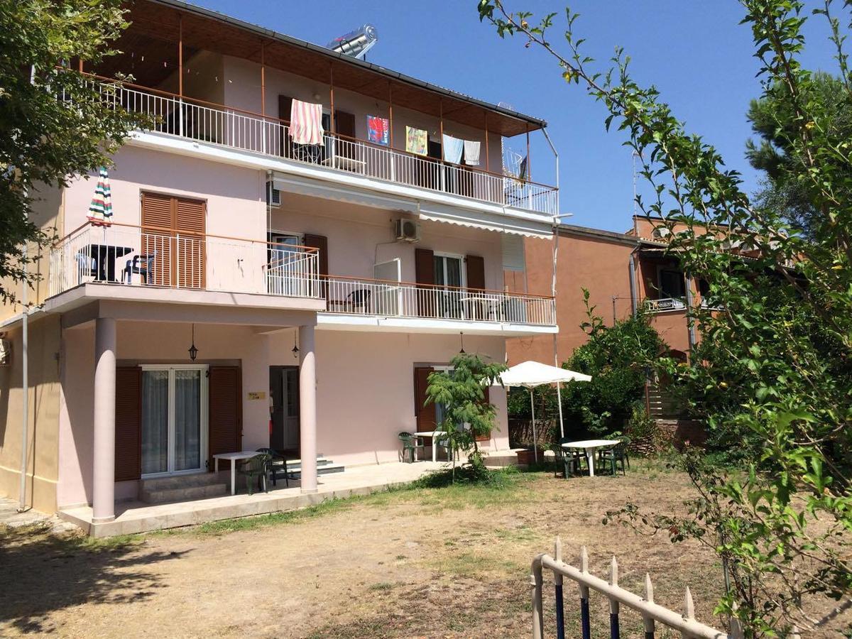 Villa Sia Дассия Экстерьер фото